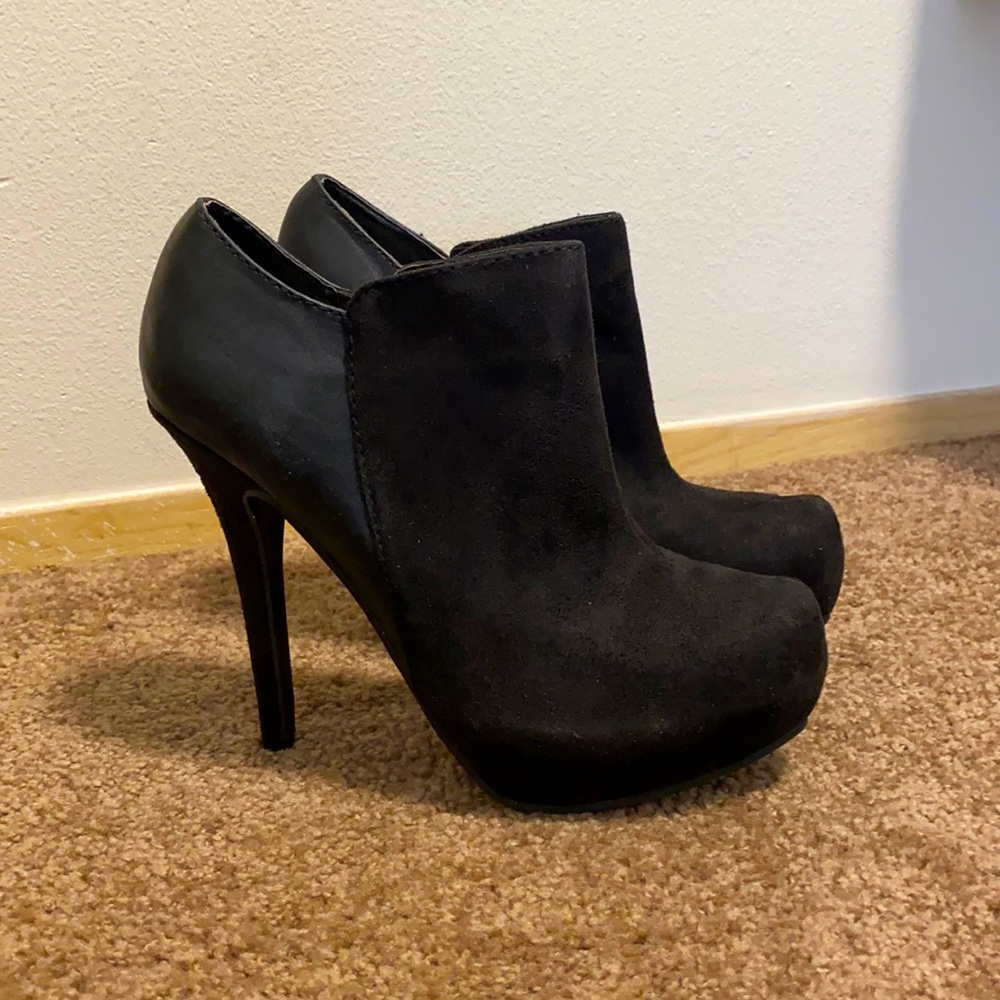 Olsenboye booties